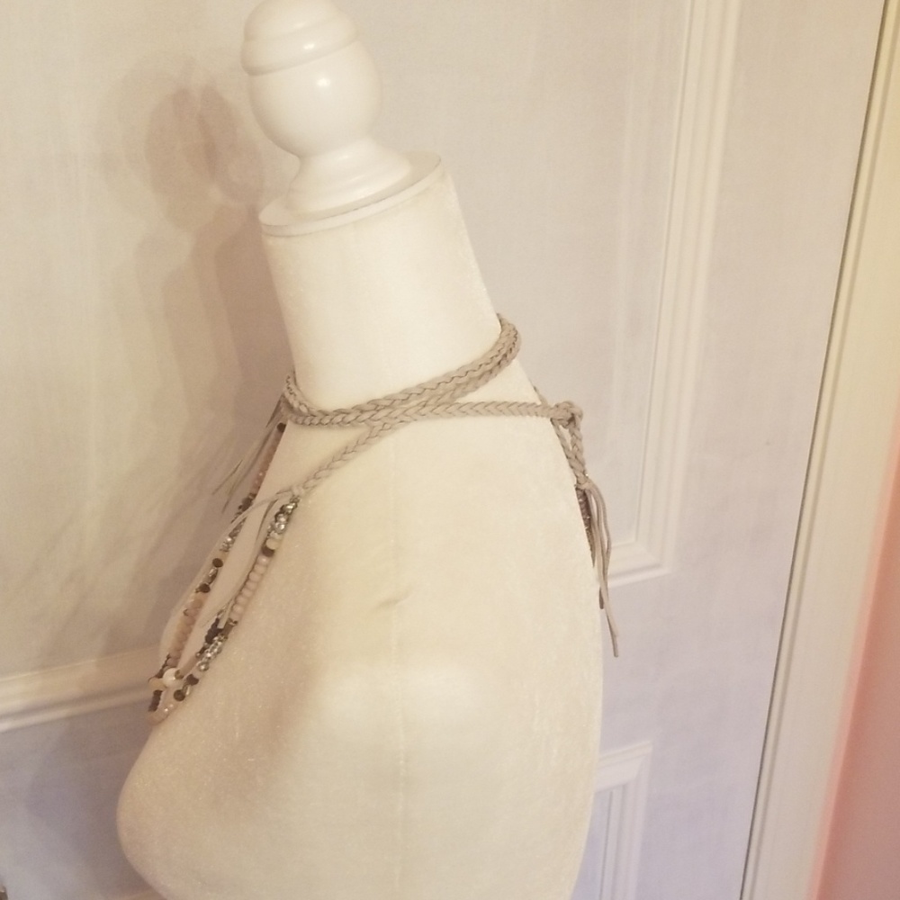 Lavender beaded lasso necklace - Picture 8 of 8